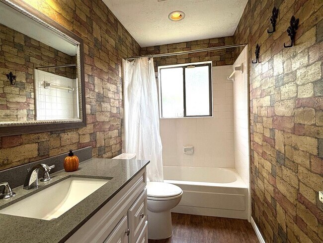 Building Photo - 3243 E Rangecrest Pl