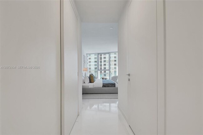 Building Photo - 300 Biscayne Blvd Way
