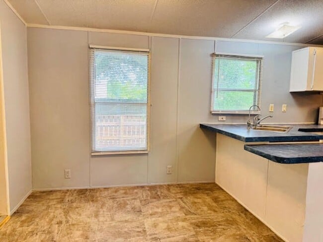 Building Photo - Old Maco Road