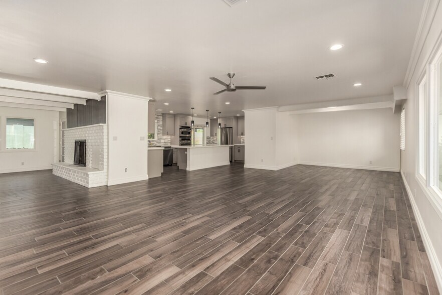 Building Photo - 4109 N 33rd Pl