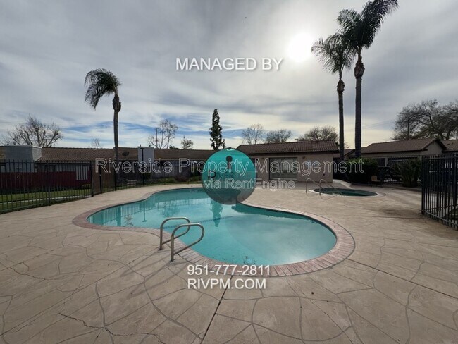 Building Photo - 9505 Arlington Ave