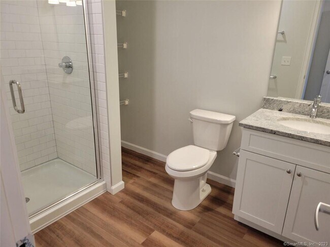 Building Photo - 10 Berkshire Rd