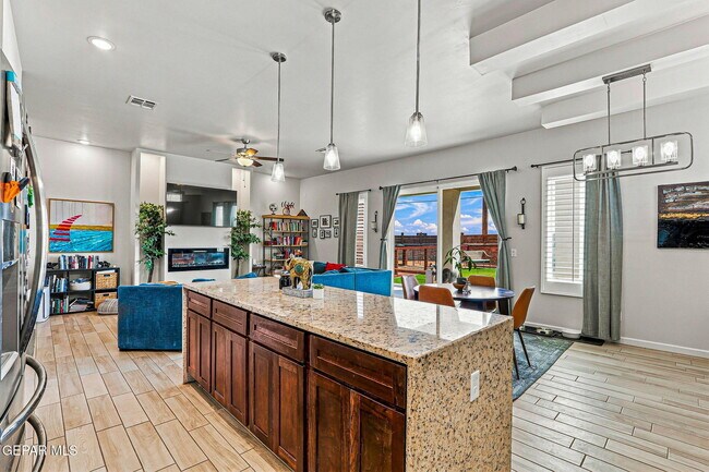 Building Photo - 14756 John McNeely Ave
