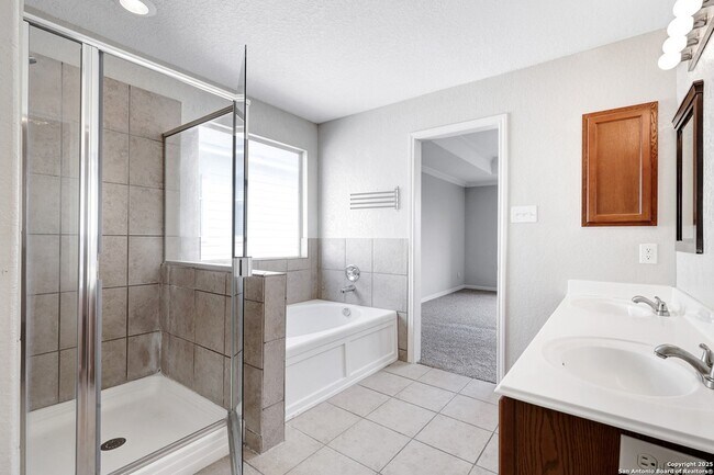 Building Photo - 10511 Cosmos Canyon