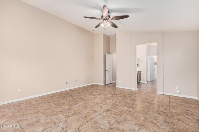 Building Photo - 25667 W Primrose Ln