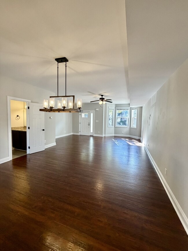 Building Photo - 127 Portico Street