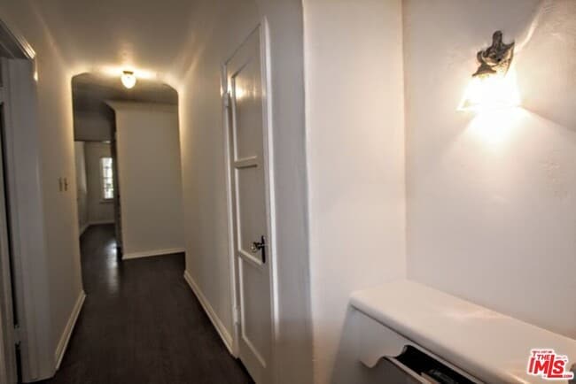 Building Photo - 1114 S Clark Dr