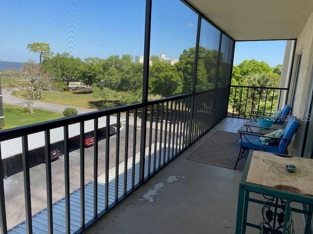Building Photo - 2700 Cove Cay Dr