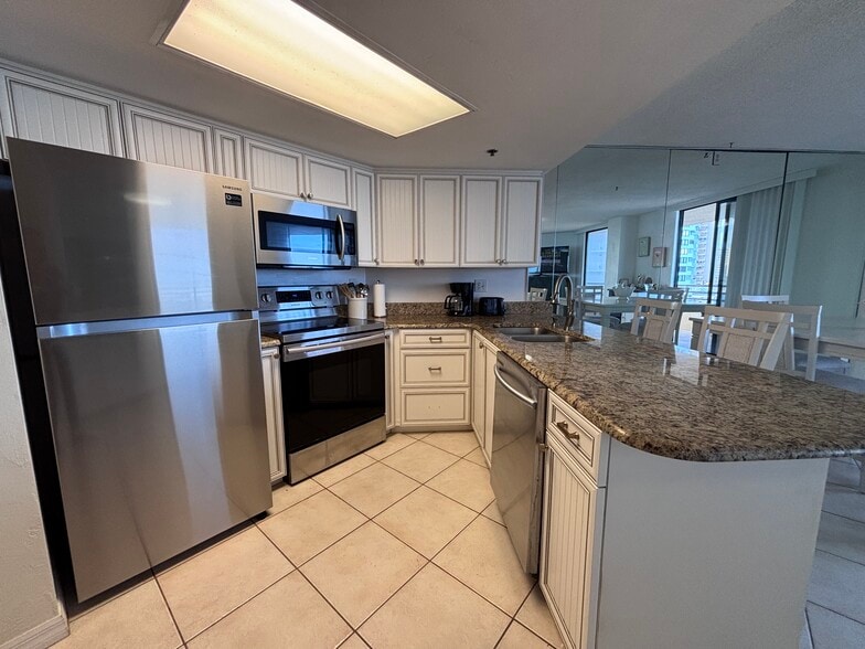 Building Photo - 3023 S Atlantic Ave