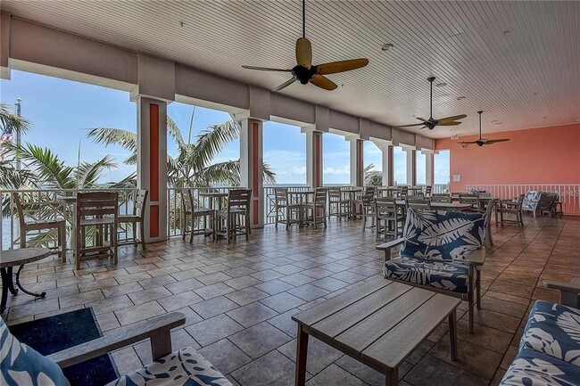 Building Photo - 5111 Coquina Key Dr SE