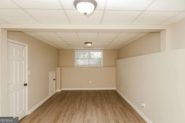 Building Photo - 37 Ridgefield Dr