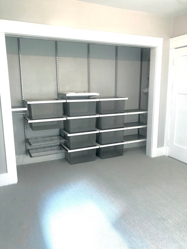 Custom, adjustable primary closet - 232 Market St