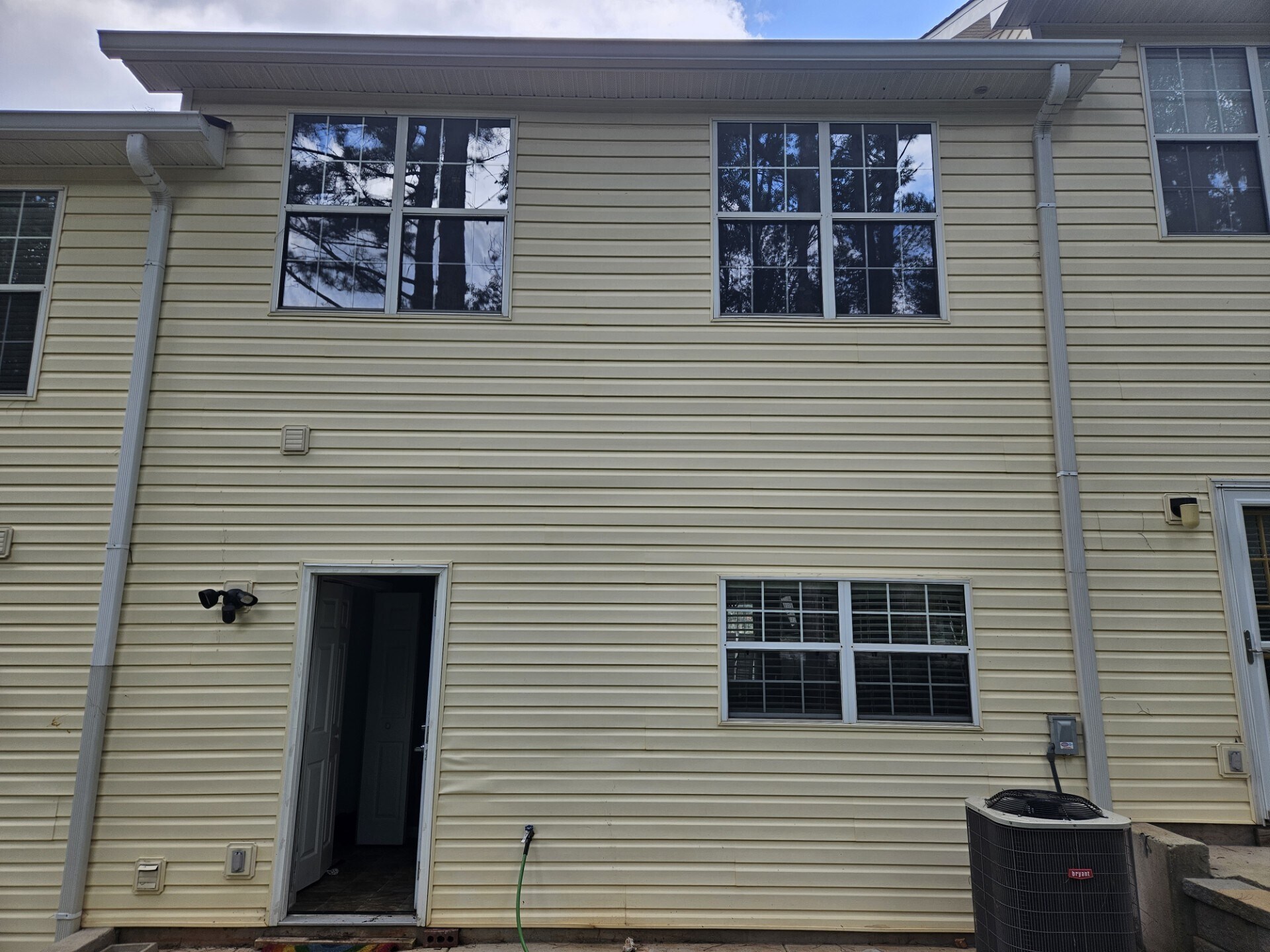 Rear of townhouse - 140 Brentwood Dr