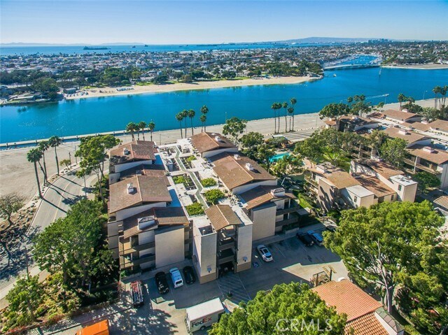 Building Photo - 7235 Marina Pacifica Dr S