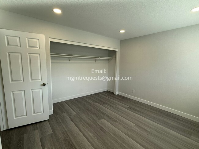 Building Photo - 2231 Thyme Dr