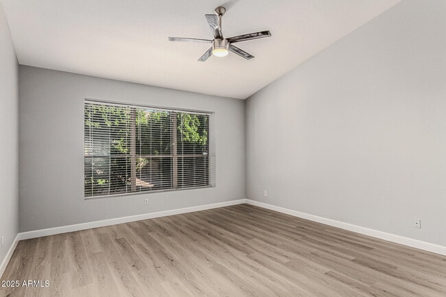 Building Photo - 6410 W Buckskin Trail