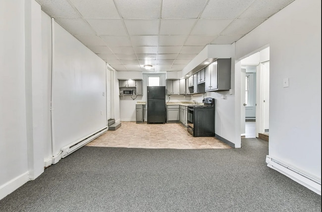 Building Photo - Beautifully Renovated 2-Bedroom, 1-Bath Apartment Move-In Ready!