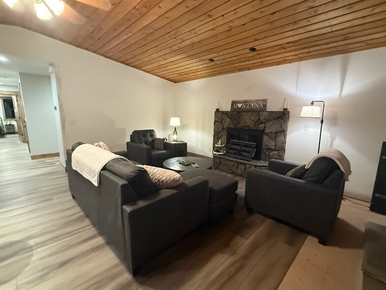 Building Photo - 31179 Grinde Bay Ln