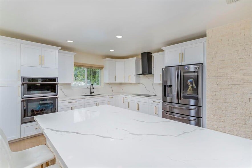 Primary Photo - 4750 NW 65th Ave
