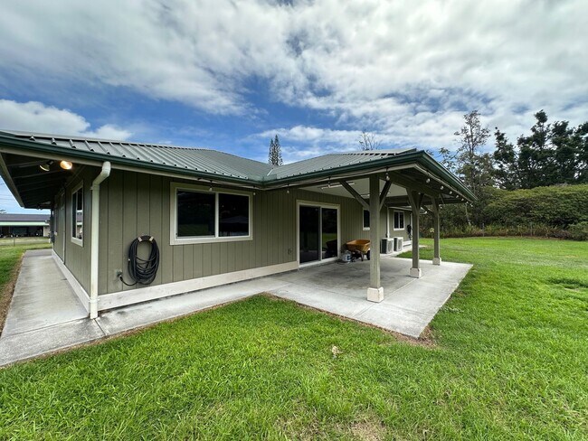 Building Photo - 16-1370 Pohaku Circle Kurtistown, HI 96760