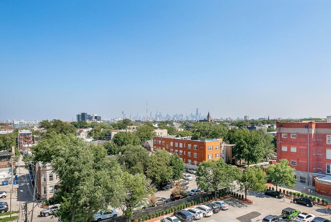 Building Photo - 3125 W Fullerton Ave