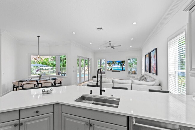 Building Photo - 12442 Equine Ln