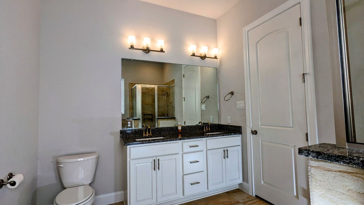 Building Photo - 6931 Comanche Cougar