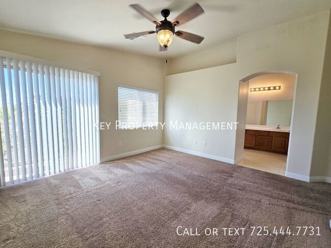 Building Photo - 3 BEDROOM TOWN-HOME IN NORTHWEST LAS VEGAS...