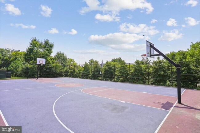 Building Photo - 13358 Sherwood Park Ln