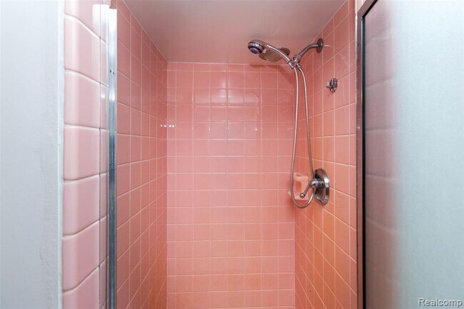 Building Photo - 7580 Thornwood St