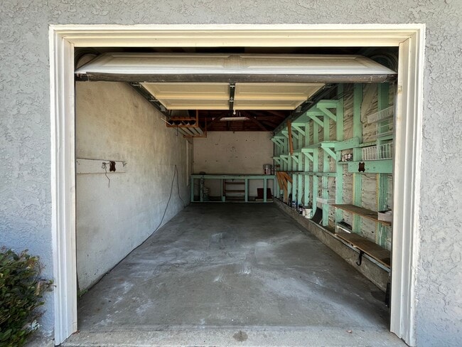 Building Photo - Panorama City 2+1 house w/garage + backyard! (8062 Lennox)