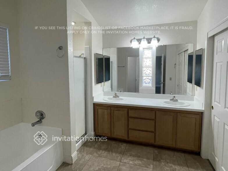 Building Photo - 8329 Oakenshield Cir