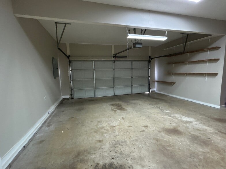 Building Photo - 258 Pleasant Plains Rd
