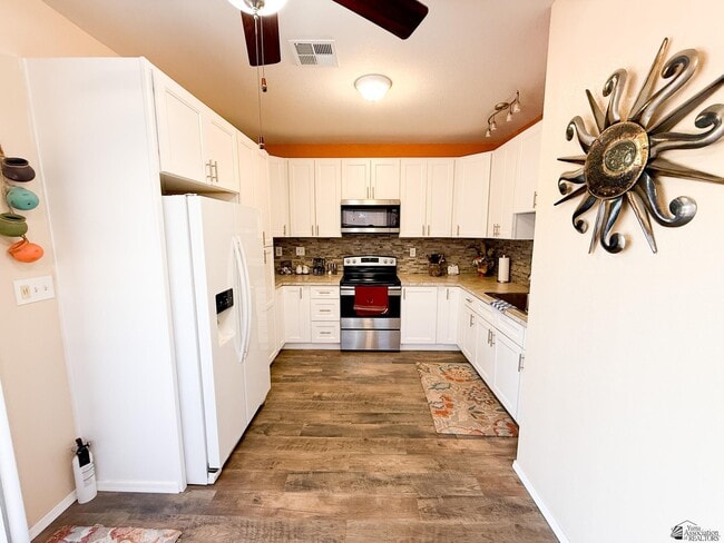 Building Photo - 13289 Onammi Ave