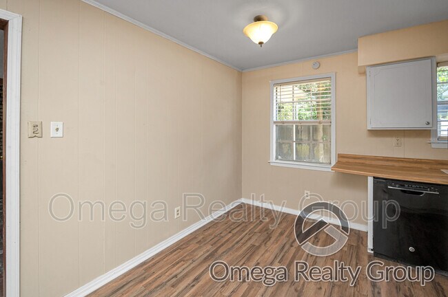 Building Photo - 21 Cullen Dr