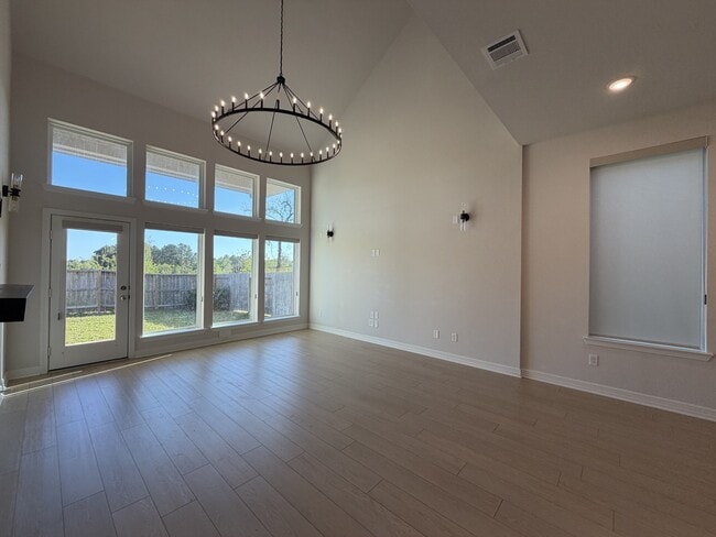 Building Photo - 368 Mallorn Ln