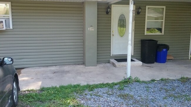 Building Photo - Enjoy this 2 bedroom Dillsburg County home