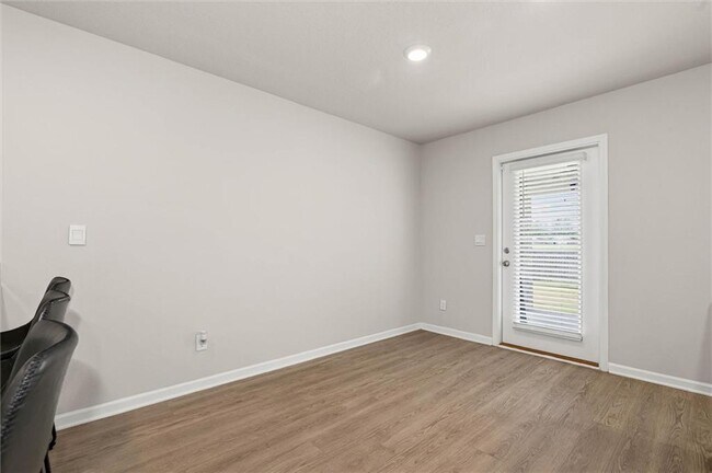 Building Photo - 2599 Cedarwood St