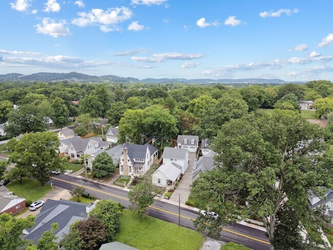 Building Photo - 1226 Adams St