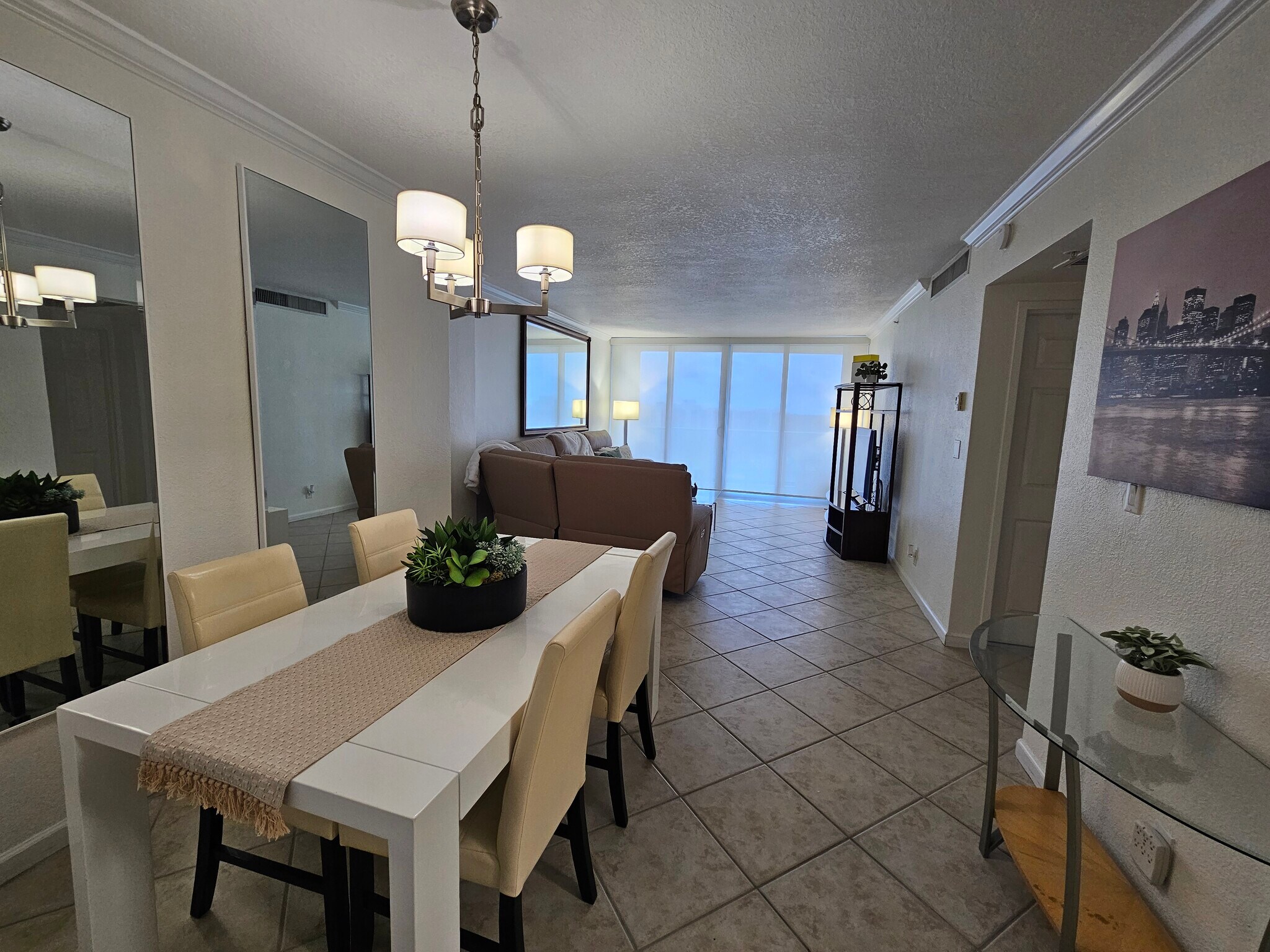 Building Photo - 2501 S Ocean Dr