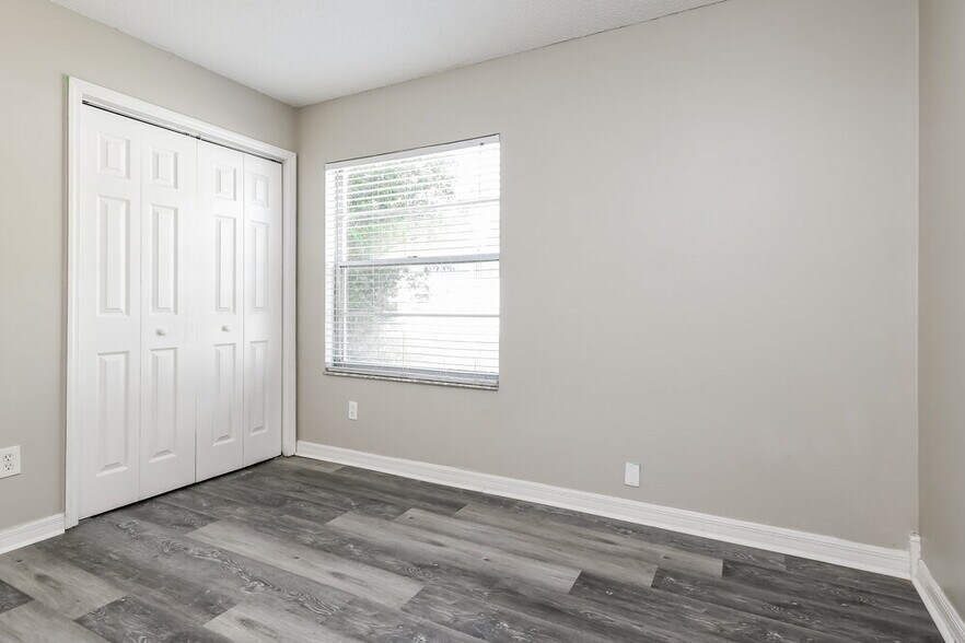 Building Photo - 2629 Saffron Dr