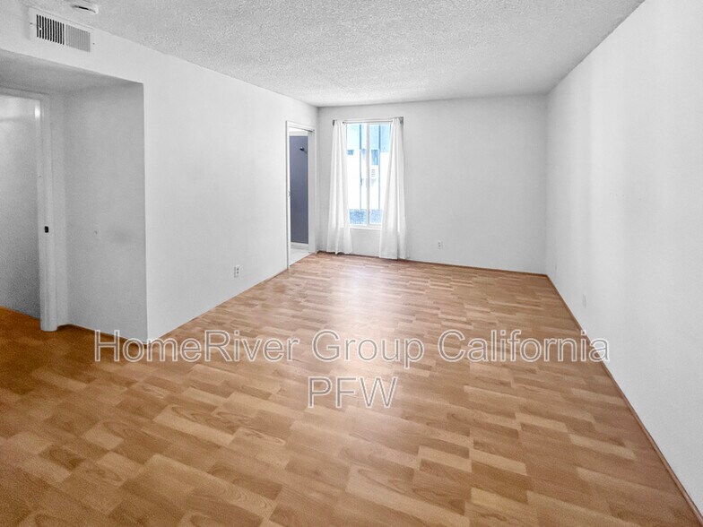 Building Photo - 31569 Lindero Canyon Rd