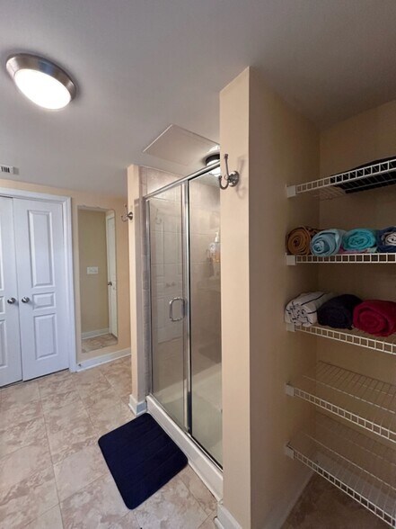 Master Bathroom - 2020 5th Ave S