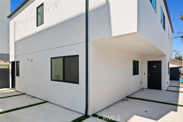 Building Photo - 2631 Cochran Ave