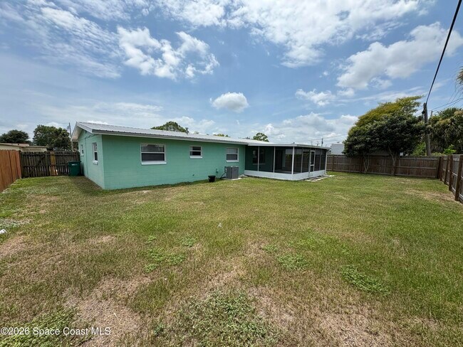 Building Photo - 60 Barbados Dr