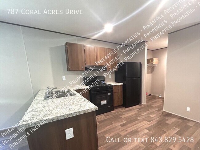 Building Photo - 787 Coral Acres Dr