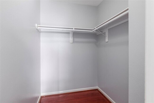 Building Photo - 6427 Waldron Dr
