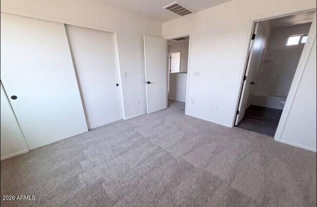 Building Photo - 935 W Placita Canalito