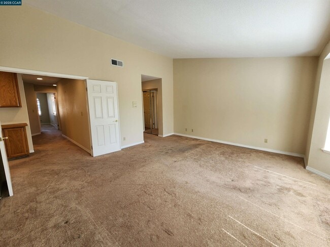 Building Photo - 617 S Blackbrush Ln