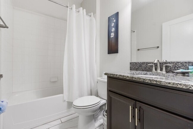 Building Photo - 4743 Kings Castle Cir